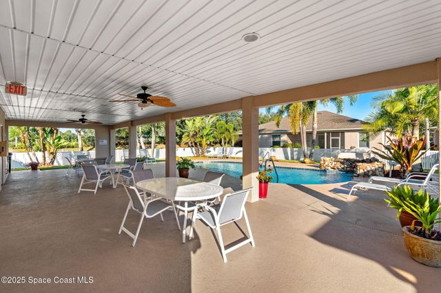 590 Wedge Court, Palm Bay, FL 32909