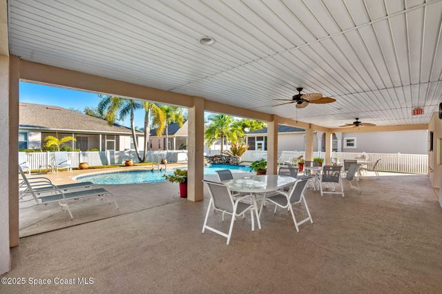 590 Wedge Court, Palm Bay, FL 32909