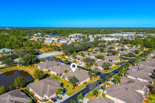 590 Wedge Court, Palm Bay, FL 32909