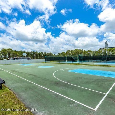 590 Wedge Court, Palm Bay, FL 32909