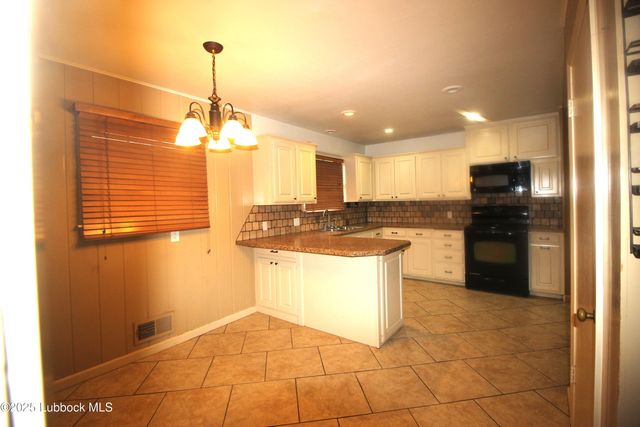 3707 38th Street, Lubbock, TX 79413