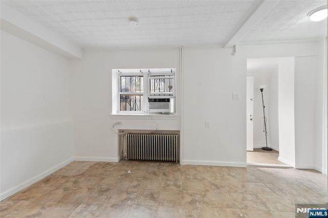 822 Palisade Avenue, Union City, NJ 07087