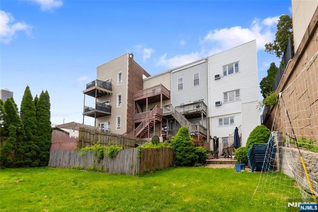 822 Palisade Avenue, Union City, NJ 07087