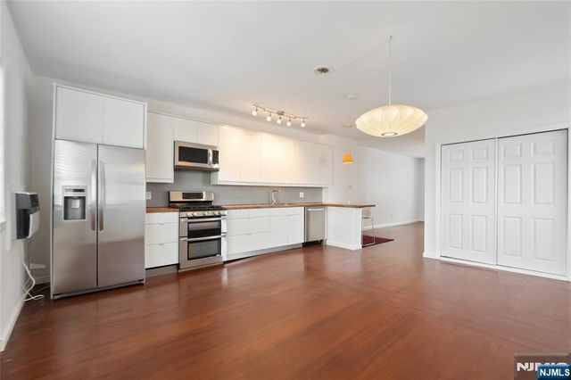 822 Palisade Avenue, Union City, NJ 07087