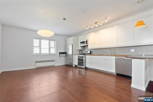 822 Palisade Avenue, Union City, NJ 07087