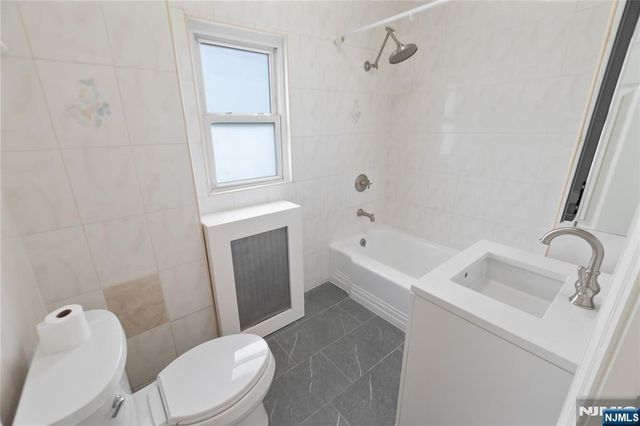 822 Palisade Avenue, Union City, NJ 07087
