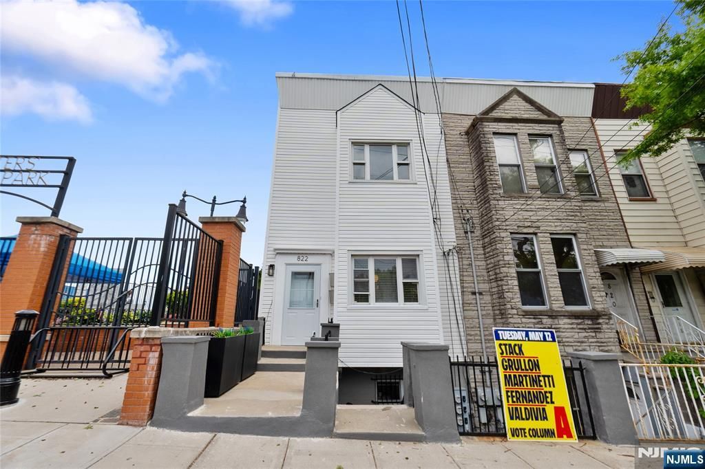 822 Palisade Avenue, Union City, NJ 07087