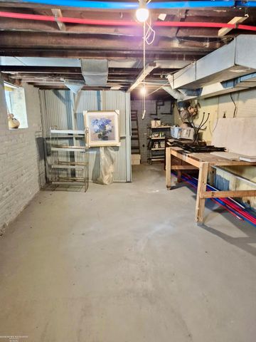 1241 Beaconsfield Street, Grosse Pointe Park, MI 48230