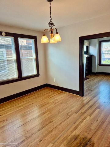 1241 Beaconsfield Street, Grosse Pointe Park, MI 48230
