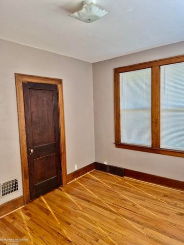 1241 Beaconsfield Street, Grosse Pointe Park, MI 48230