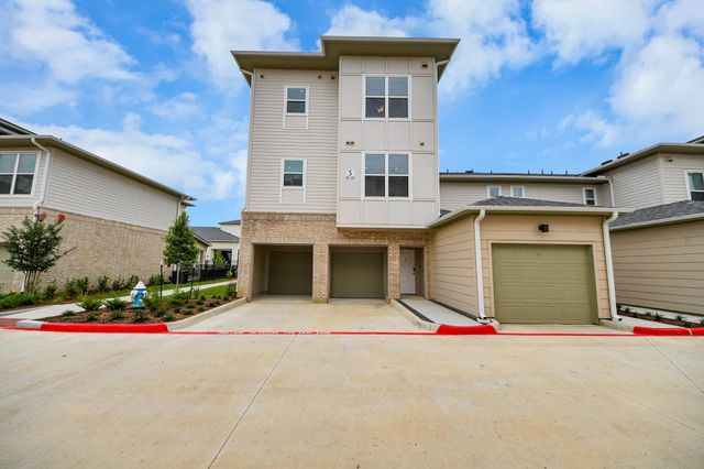 2002 Spring Stuebner 201, Spring, TX 77389