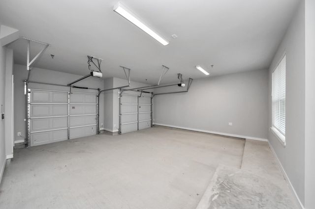 2002 Spring Stuebner 201, Spring, TX 77389