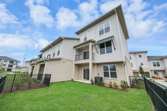 2002 Spring Stuebner 201, Spring, TX 77389