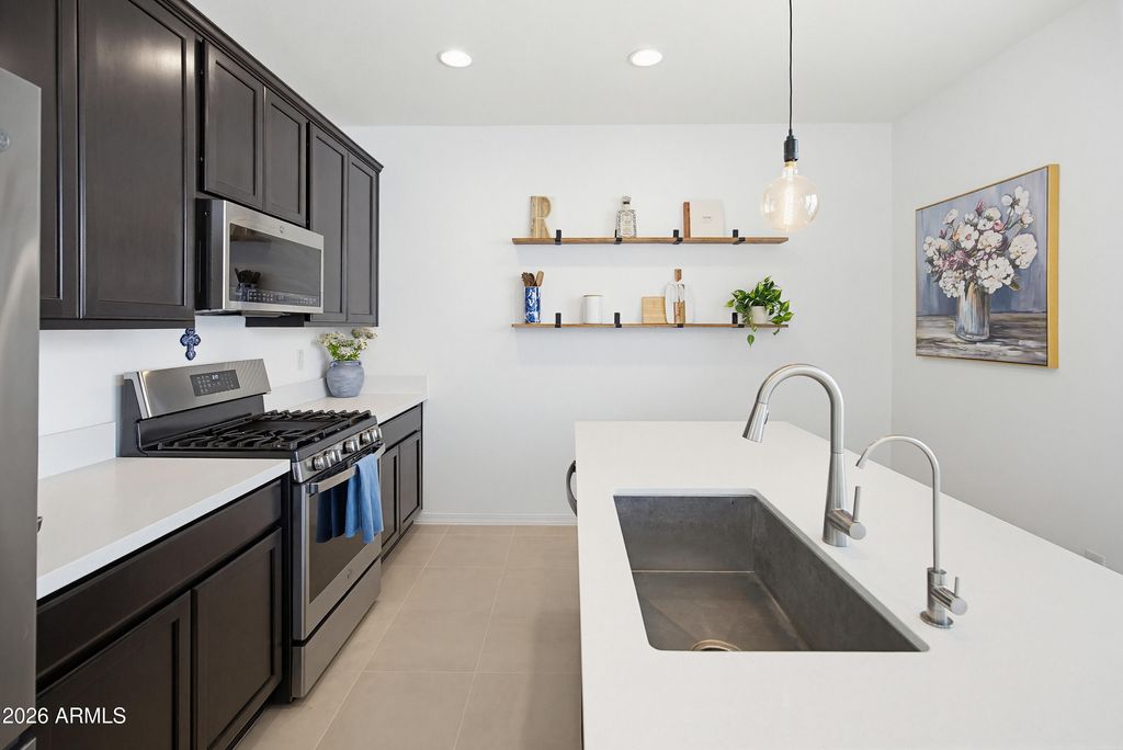 Image 11 of property listing at 25289 N 141ST Avenue, Surprise, AZ 85387