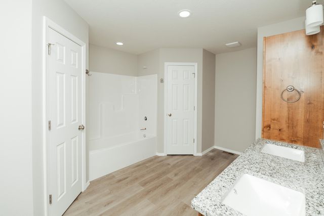 1371 E Macon Street, Republic, MO 65738