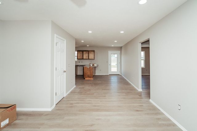 1371 E Macon Street, Republic, MO 65738