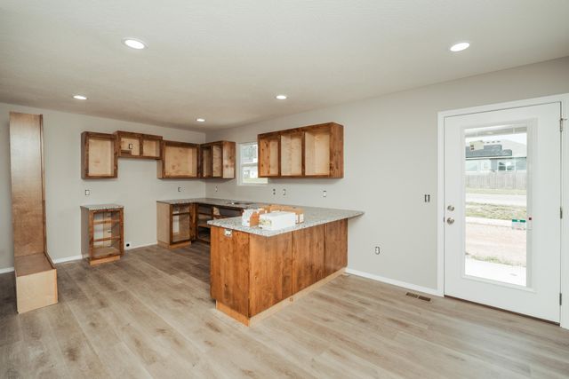 1371 E Macon Street, Republic, MO 65738