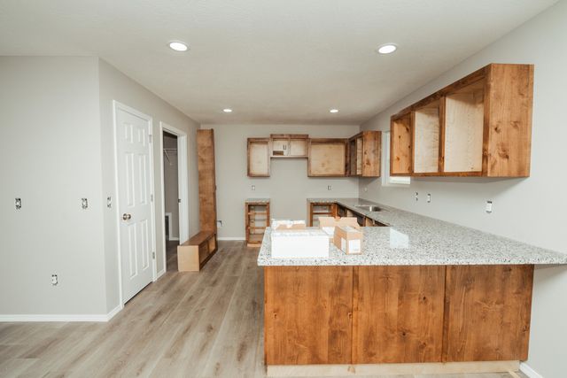 1371 E Macon Street, Republic, MO 65738