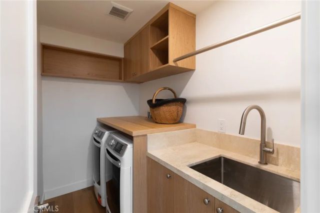 288 E Bay Street, Costa Mesa, CA 92627