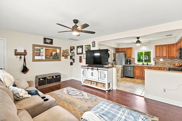 1212 Green Street, New Lenox, IL 60451