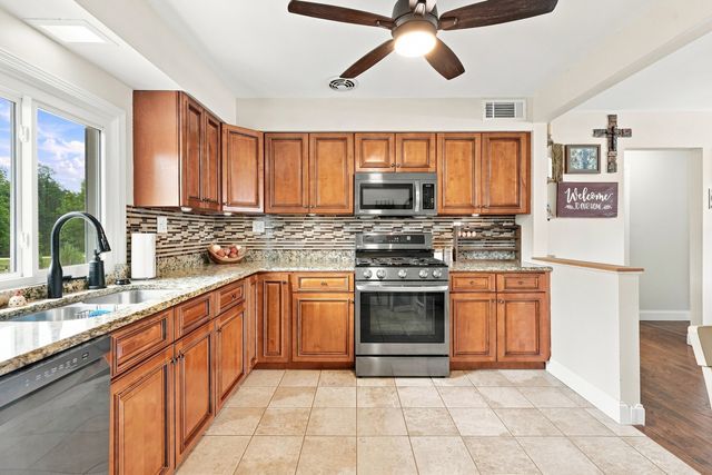 1212 Green Street, New Lenox, IL 60451