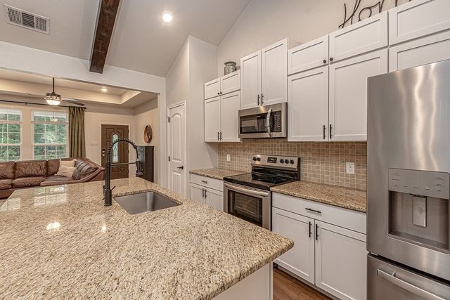 158 Cordoba Street, Payne Springs, TX 75156