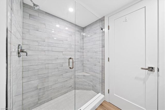 1910 Gulf Shore BLVD N # 107, Naples, FL 34102