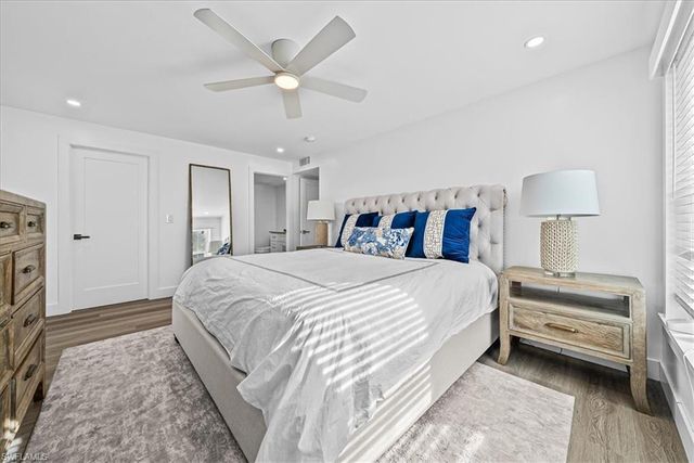 1910 Gulf Shore BLVD N # 107, Naples, FL 34102