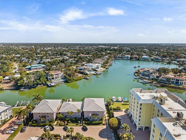 1910 Gulf Shore BLVD N # 107, Naples, FL 34102