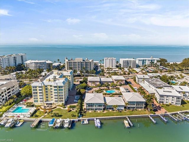 1910 Gulf Shore BLVD N # 107, Naples, FL 34102
