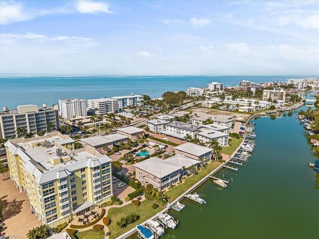 1910 Gulf Shore BLVD N # 107, Naples, FL 34102