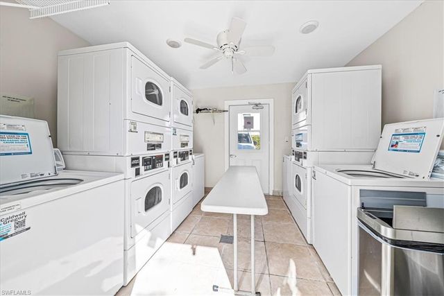 1910 Gulf Shore BLVD N # 107, Naples, FL 34102