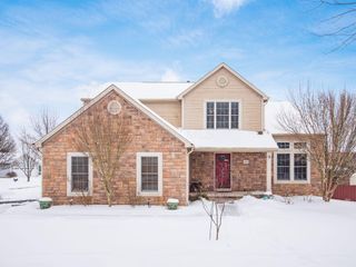1195 Village Drive, Marysville, OH 43040