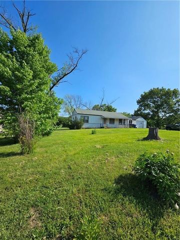 30720 W 83rd Street, De Soto, KS 66018