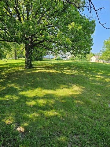 30720 W 83rd Street, De Soto, KS 66018