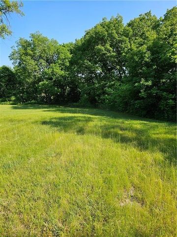 30720 W 83rd Street, De Soto, KS 66018