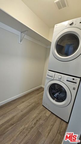1320 W 37th Street A, Los Angeles, CA 90007