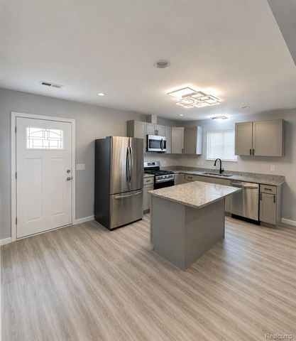 27865 Brettonwoods Street, Madison Heights, MI 48071