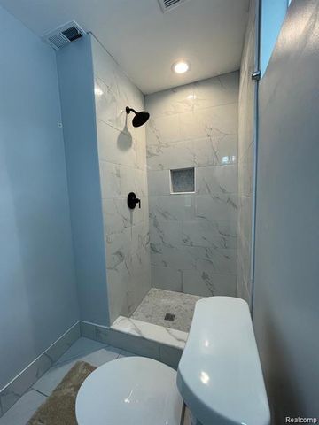 27865 Brettonwoods Street, Madison Heights, MI 48071