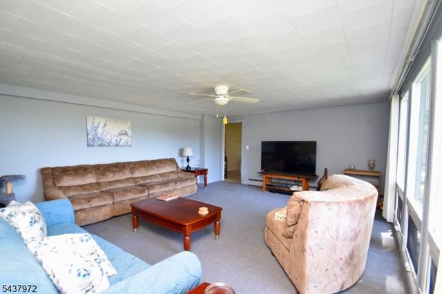 2 Elm Rd, Hardyston Twp., NJ 07419