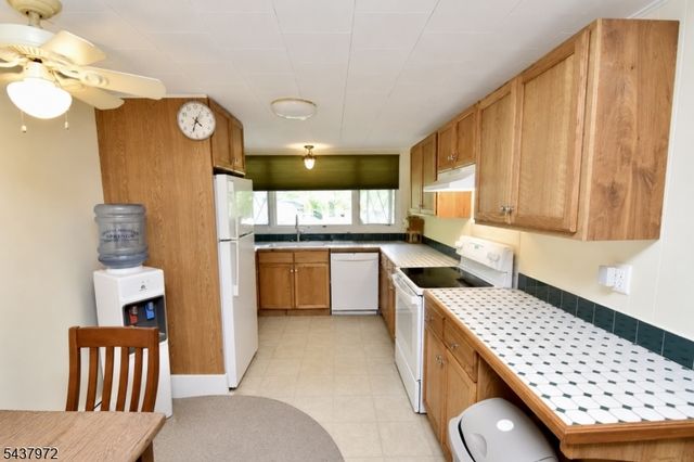2 Elm Rd, Hardyston Twp., NJ 07419
