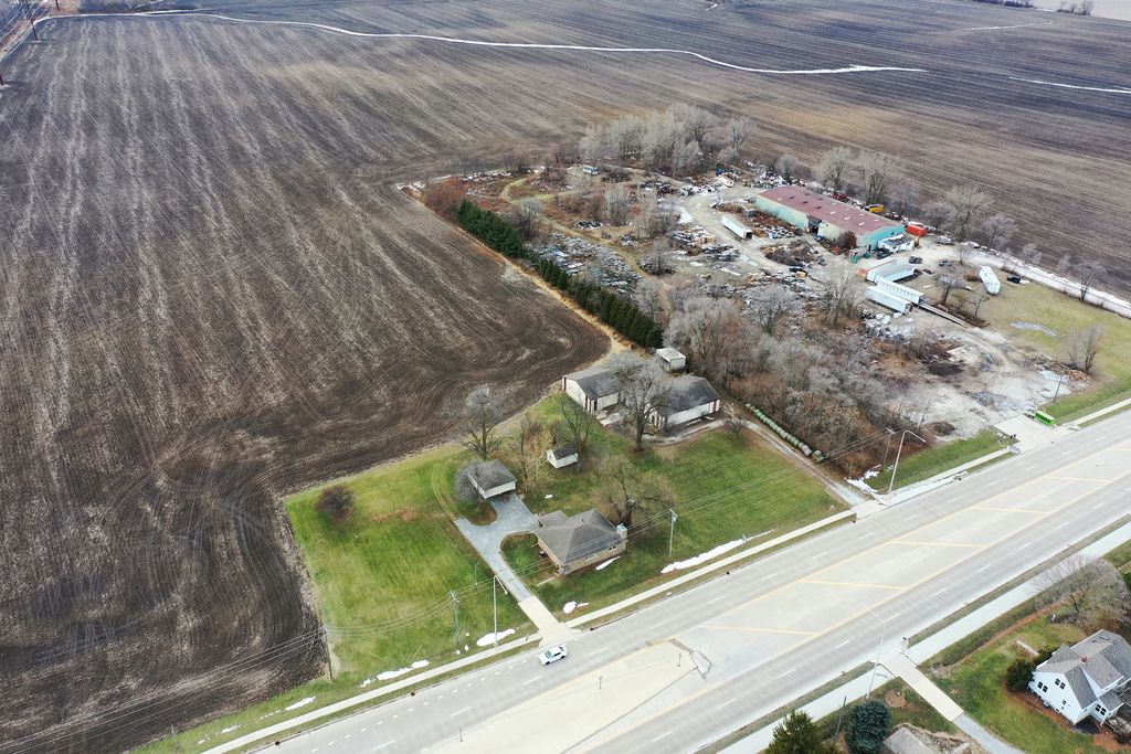 Image 14 of property listing at 1296 E Bourbonnais Parkway, Bourbonnais, IL 60914