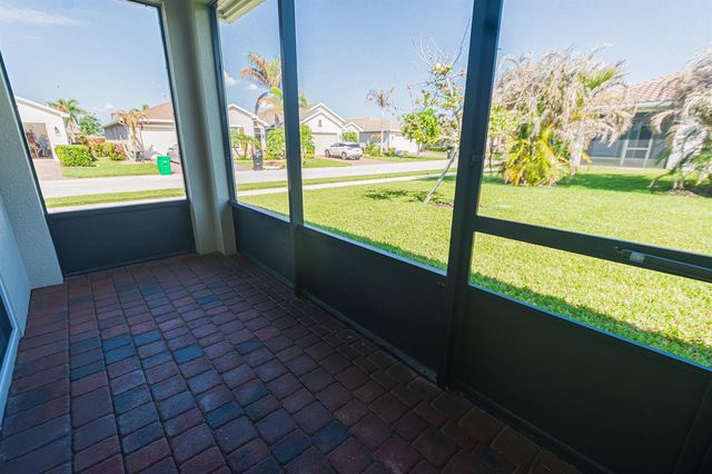 9792 SW Trumpet Tree Circle, Port St. Lucie, FL 34987