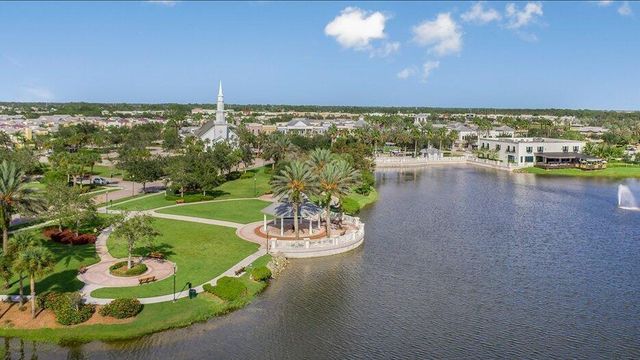 9792 SW Trumpet Tree Circle, Port St. Lucie, FL 34987