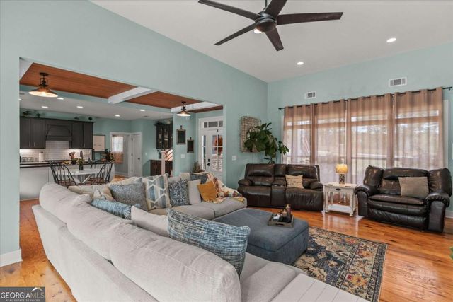 1233 Whooping Creek Road, Carrollton, GA 30116