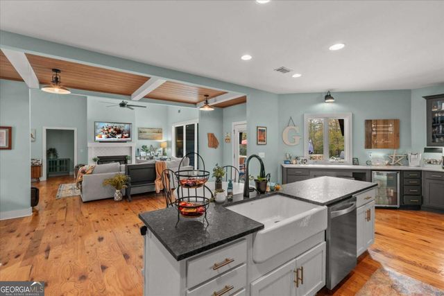 1233 Whooping Creek Road, Carrollton, GA 30116