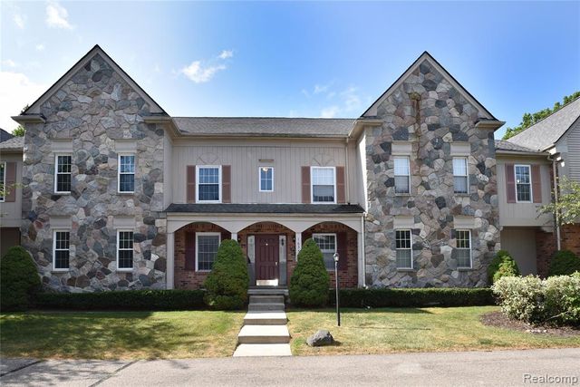 1635 Huntington Park A, Rochester Hills, MI 48309