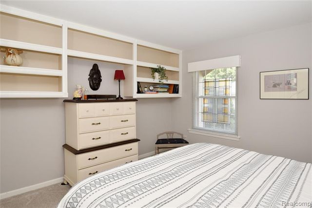1635 Huntington Park A, Rochester Hills, MI 48309
