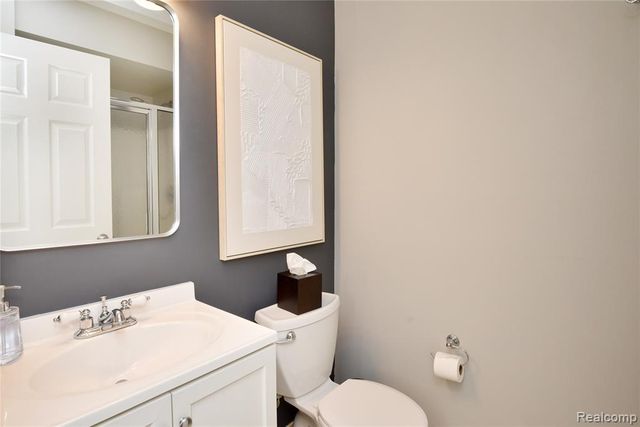 1635 Huntington Park A, Rochester Hills, MI 48309