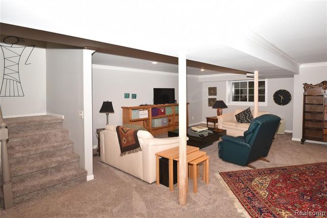 1635 Huntington Park A, Rochester Hills, MI 48309